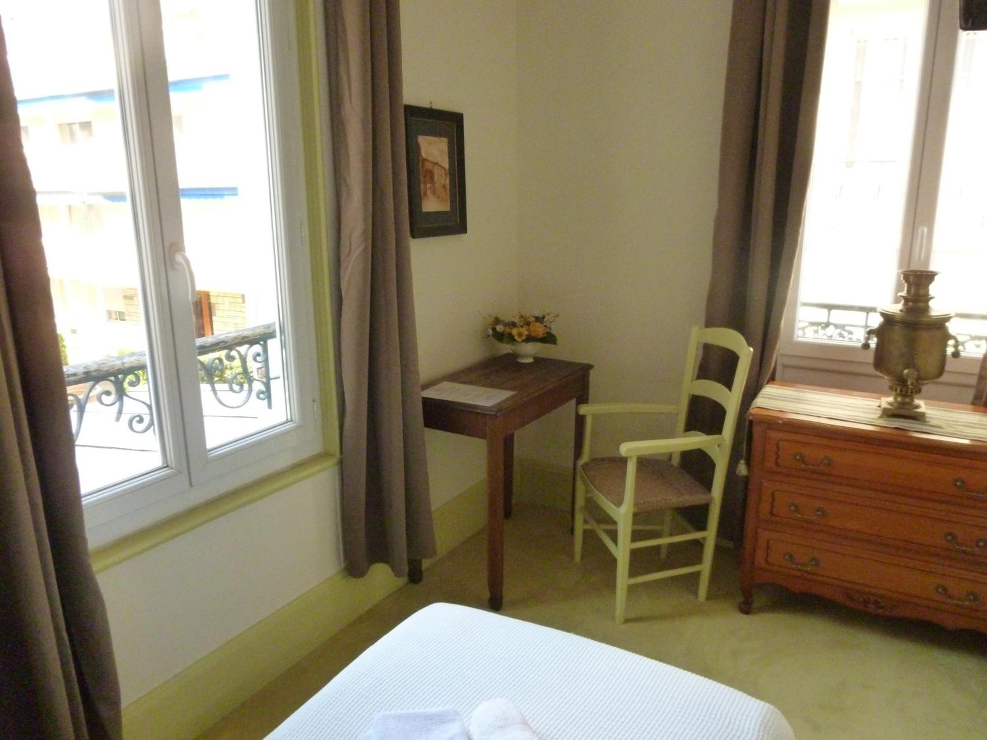 Hotel California Vichy Camera foto