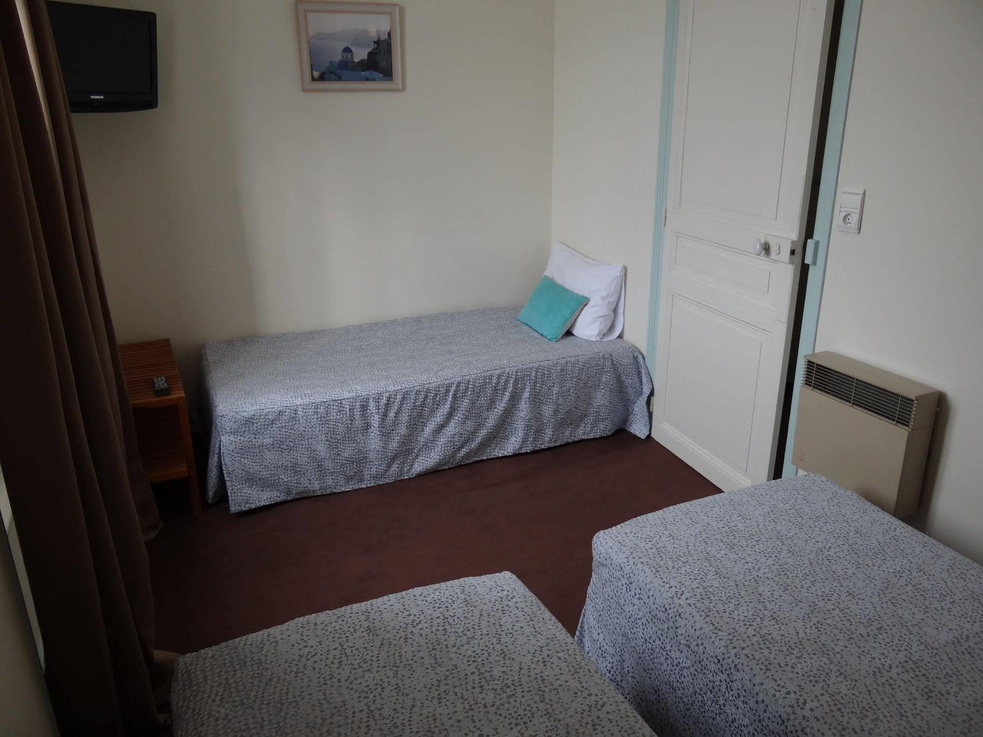 Hotel California Vichy Esterno foto
