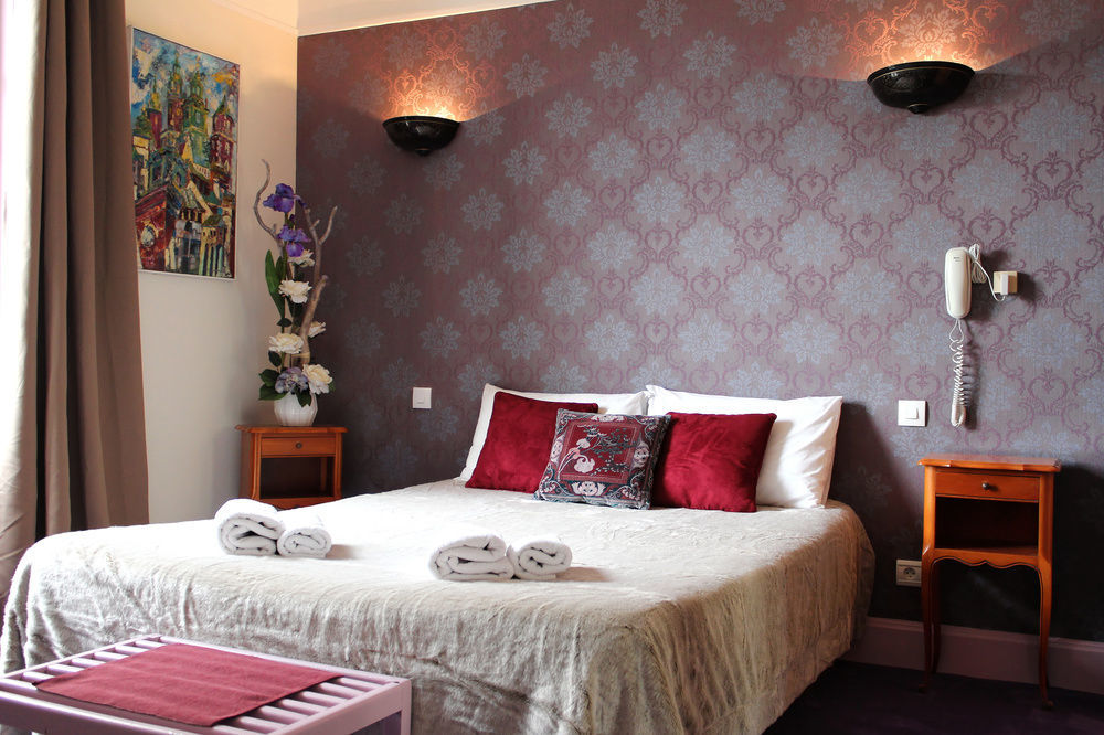 Hotel California Vichy Esterno foto