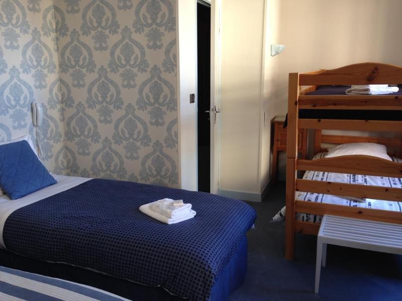 Hotel California Vichy Esterno foto